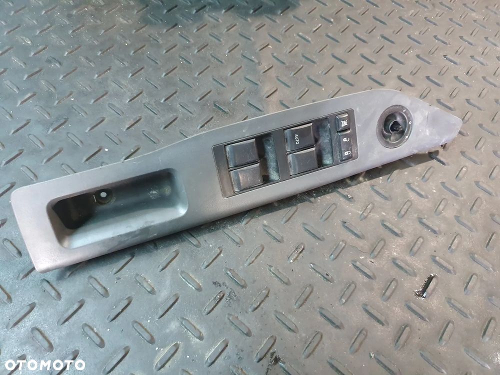DODGE CALIBER I PANEL PRZYCISKI WŁĄCZNIKI SZYB 56040691AD/B - 1