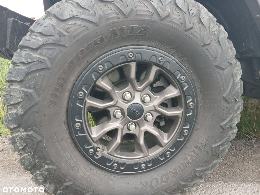 Jeep Wrangler - 4