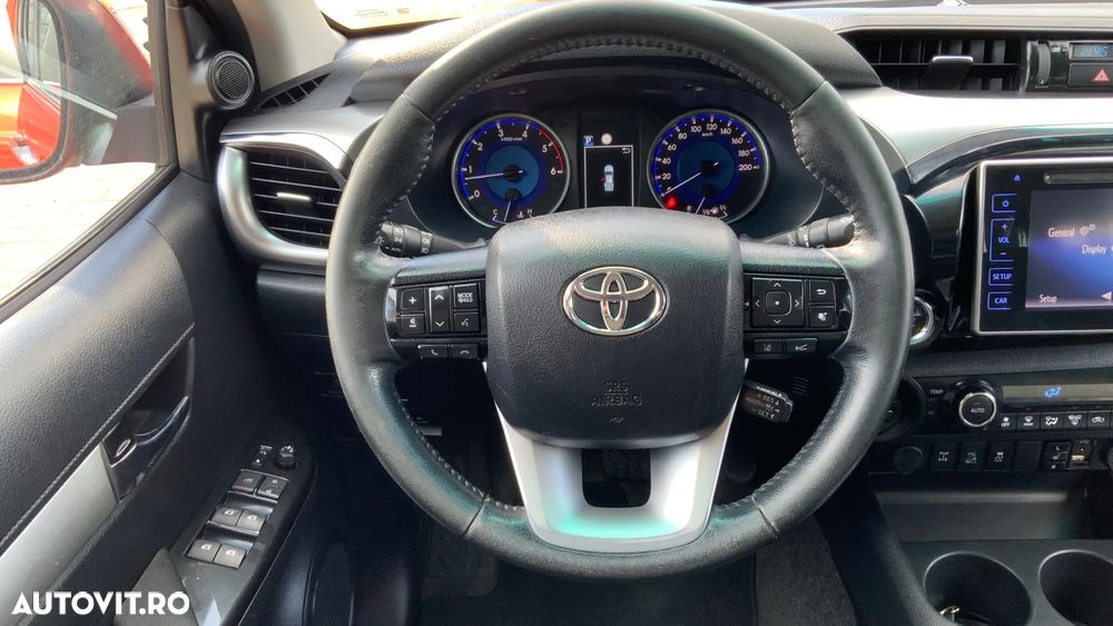 Toyota Hilux 4x4 Double Cab A/T Style - 10