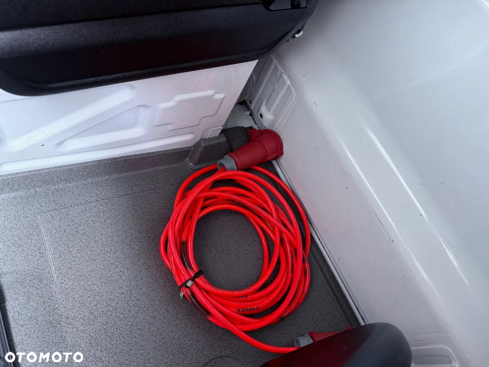 Mercedes-Benz SPRINTER 310 CDI CHŁODNIA HAKOWA TBV IMPORT Z NIEMIEC OD 1.WŁ MROŹNIA -10 - 17