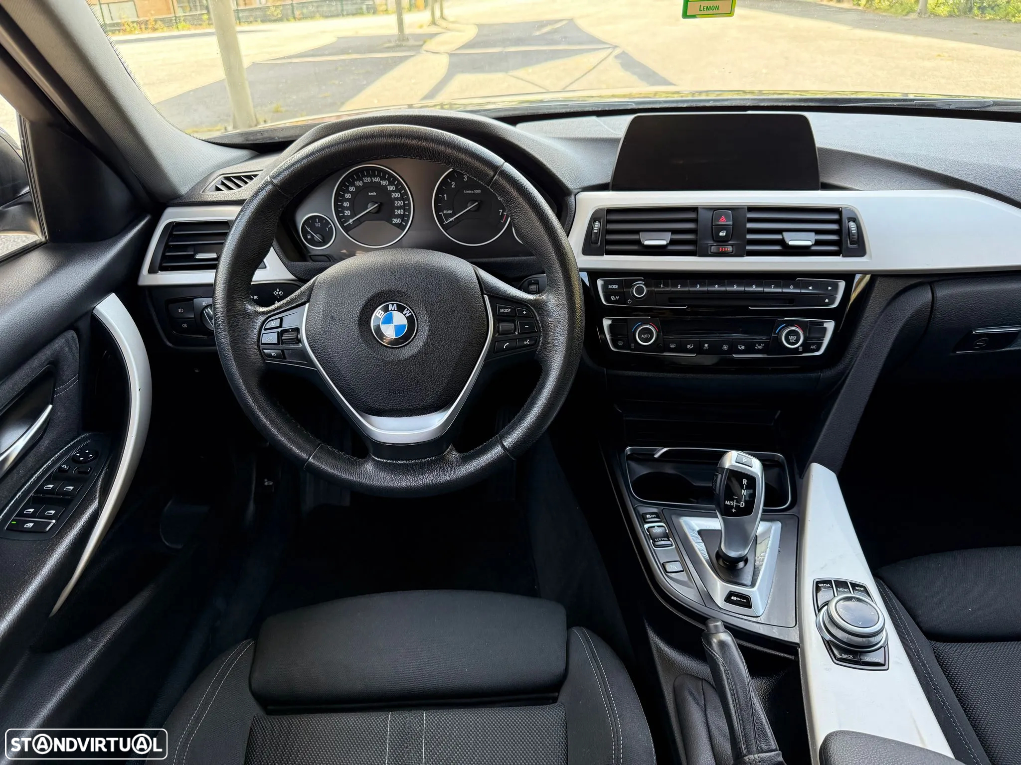 BMW 330 e iPerformance Line Sport - 7