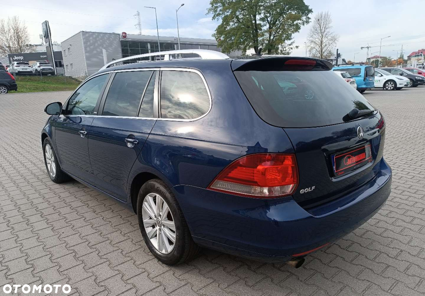 Volkswagen Golf - 10