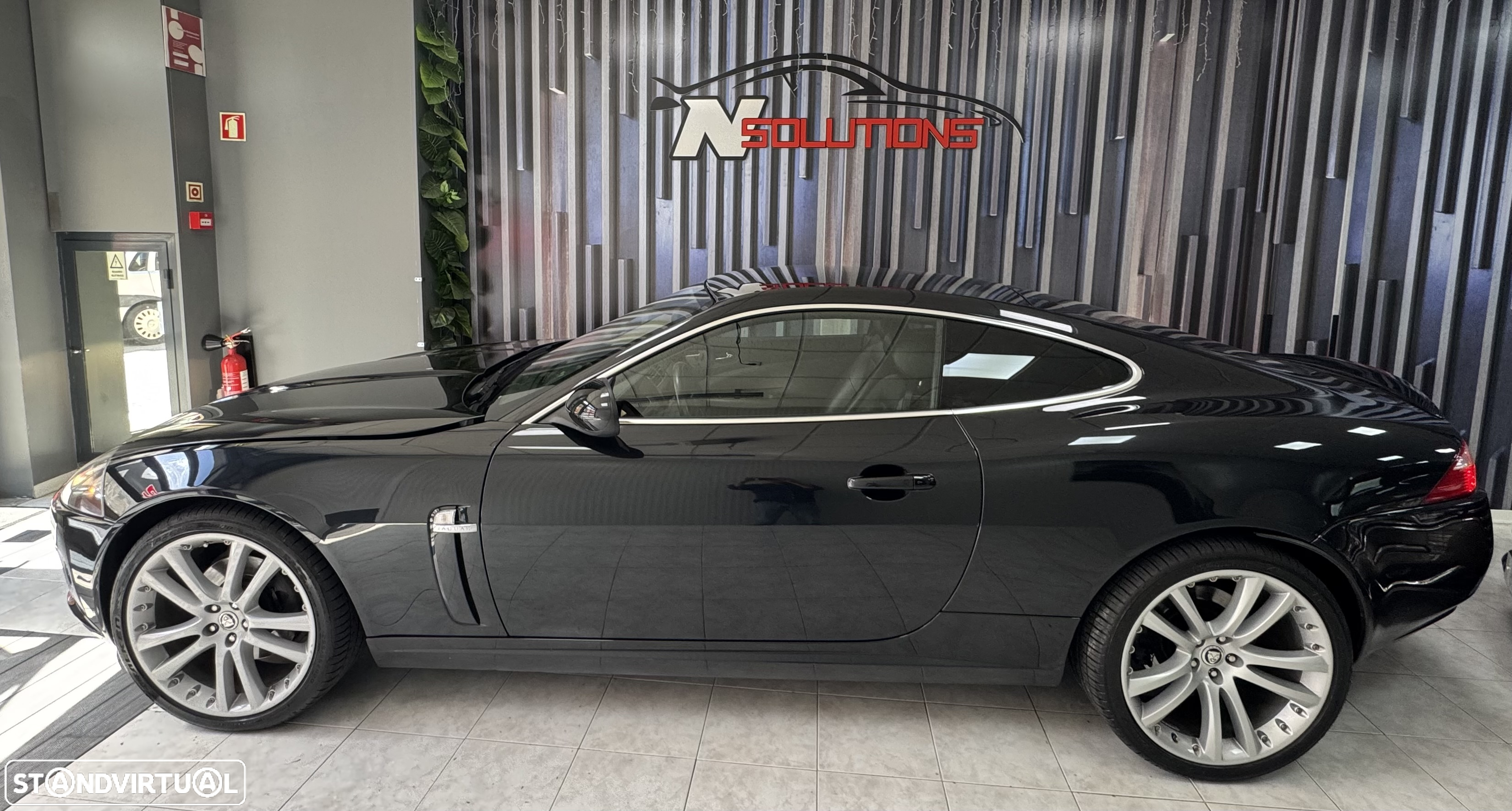 Jaguar XK 4.2 V8 Coupé - 7