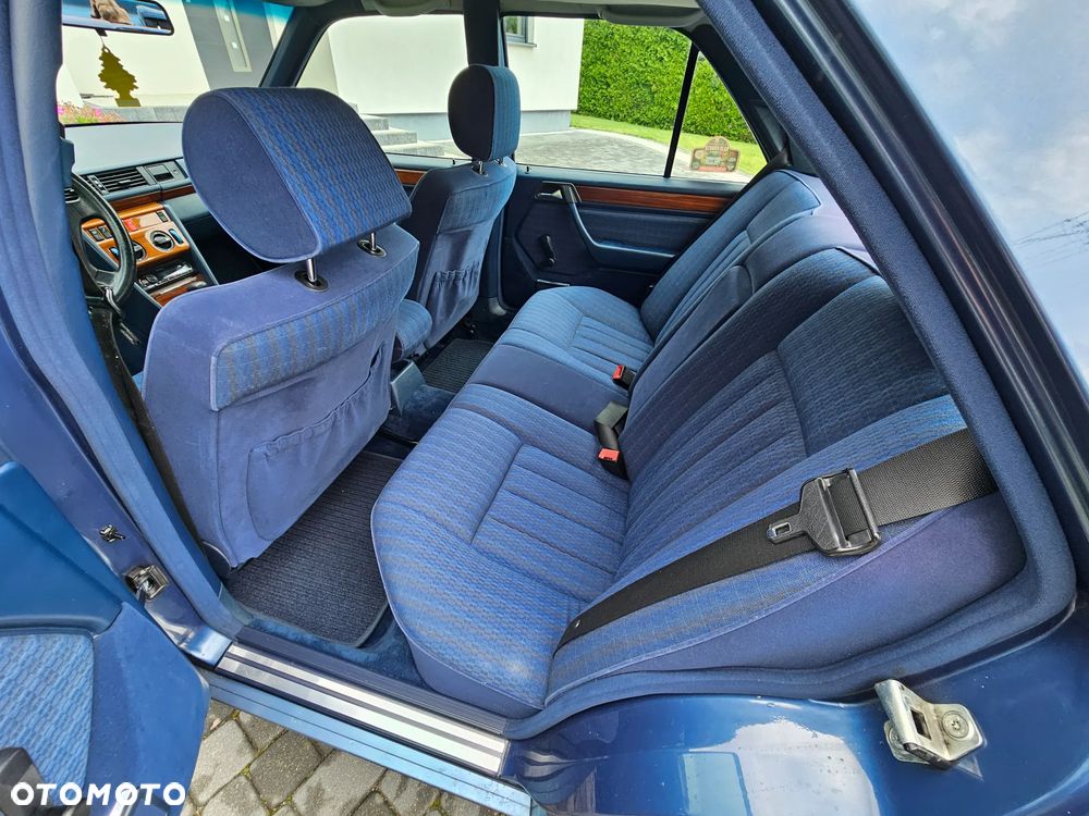 Mercedes-Benz W124 (1984-1993) - 13