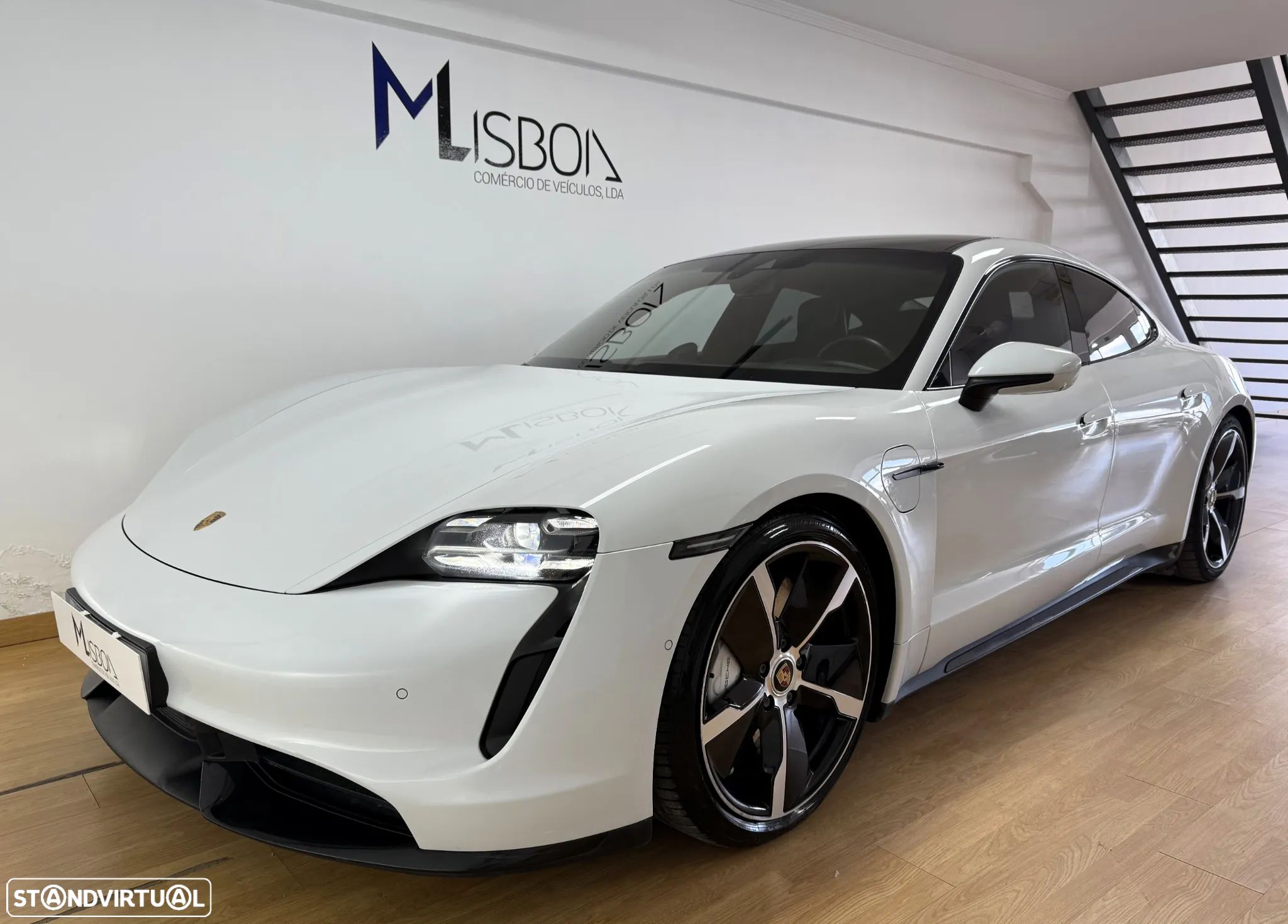 Porsche Taycan Turbo - 1