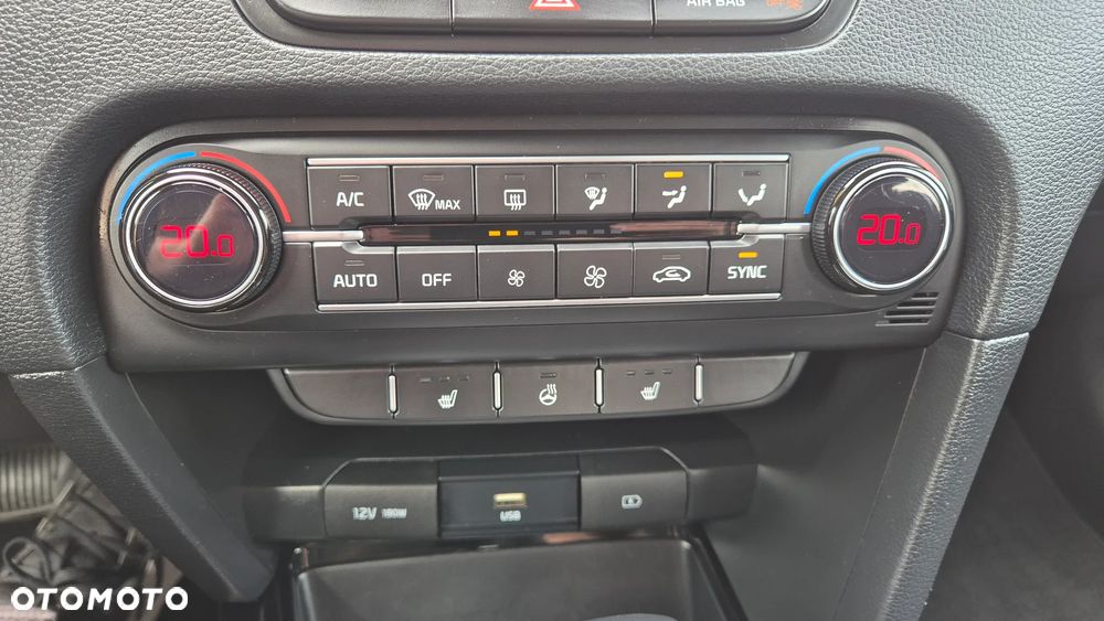 Kia Ceed 1.6 CRDi L Business Line DCT - 19
