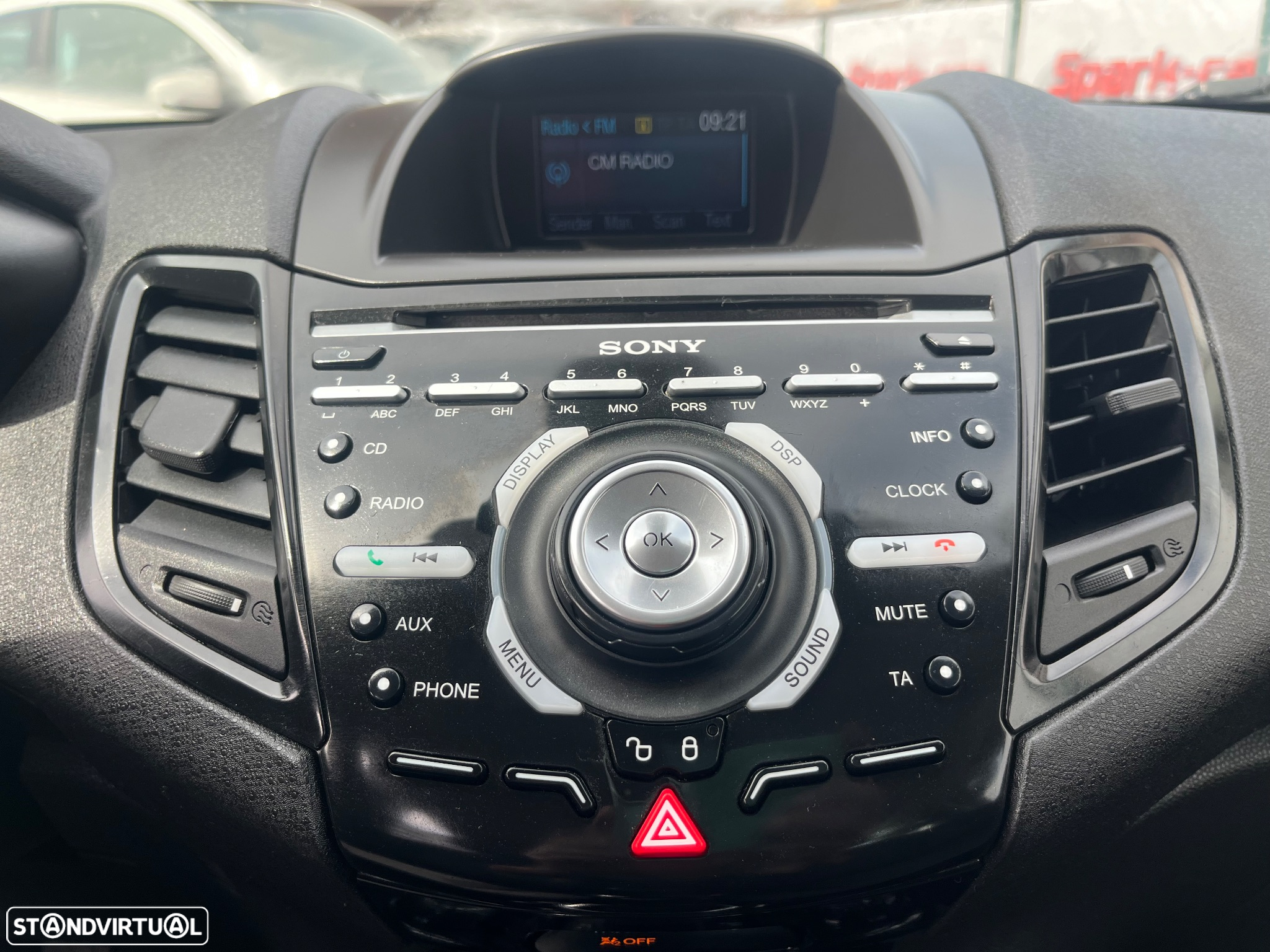 Ford Fiesta 1.0 EcoBoost S&S TITANIUM - 10