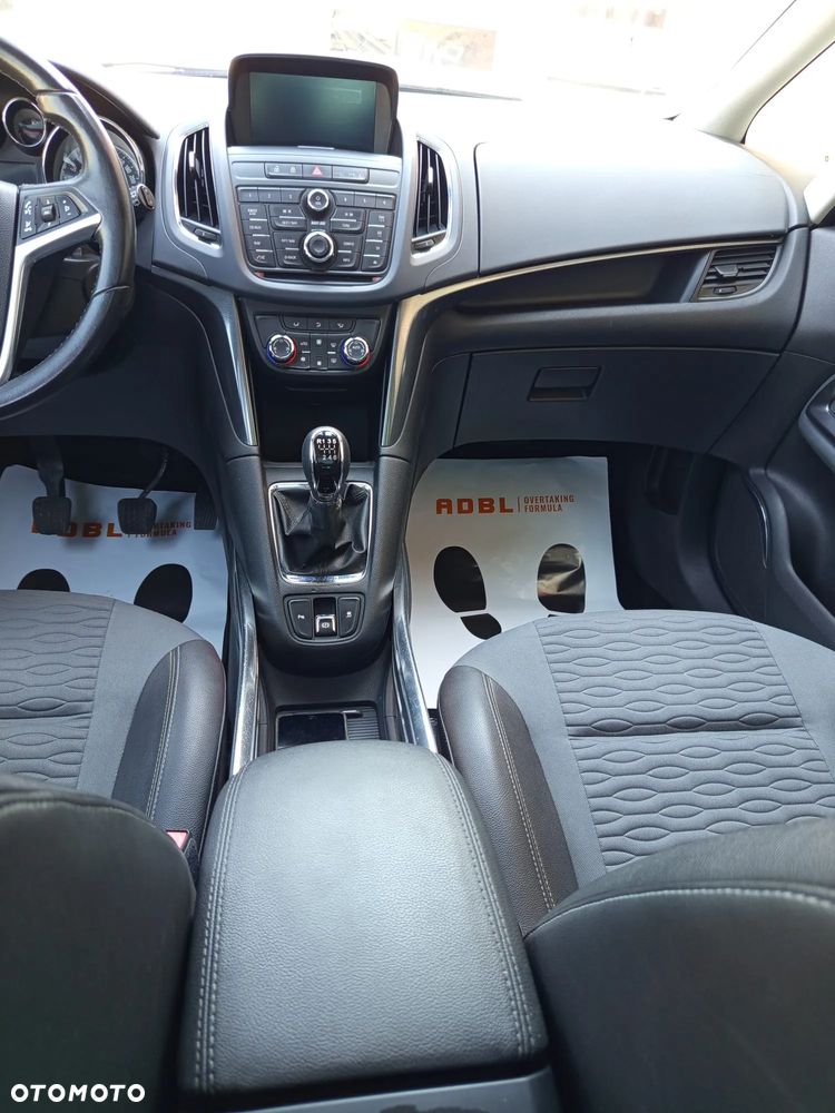 Opel Zafira - 13
