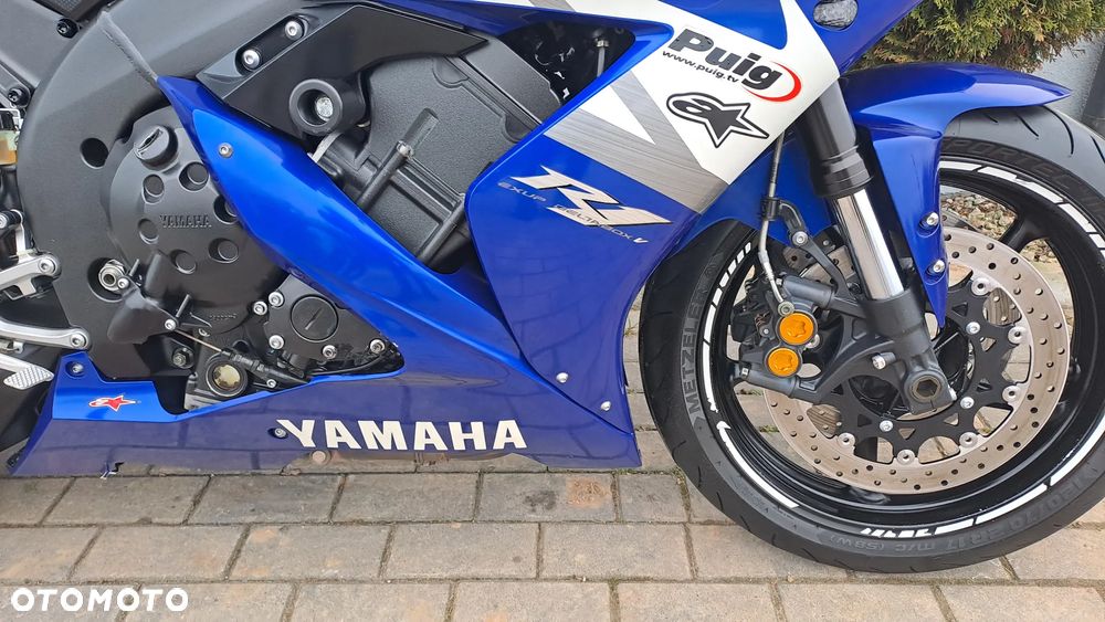 Yamaha R1 - 14