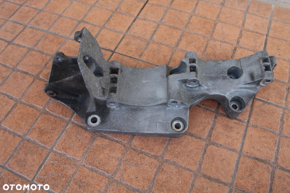 ŁAPA WSPORNIK ALTERNATORA VW NEW BEETLE 2.0B 06A903143P - 3