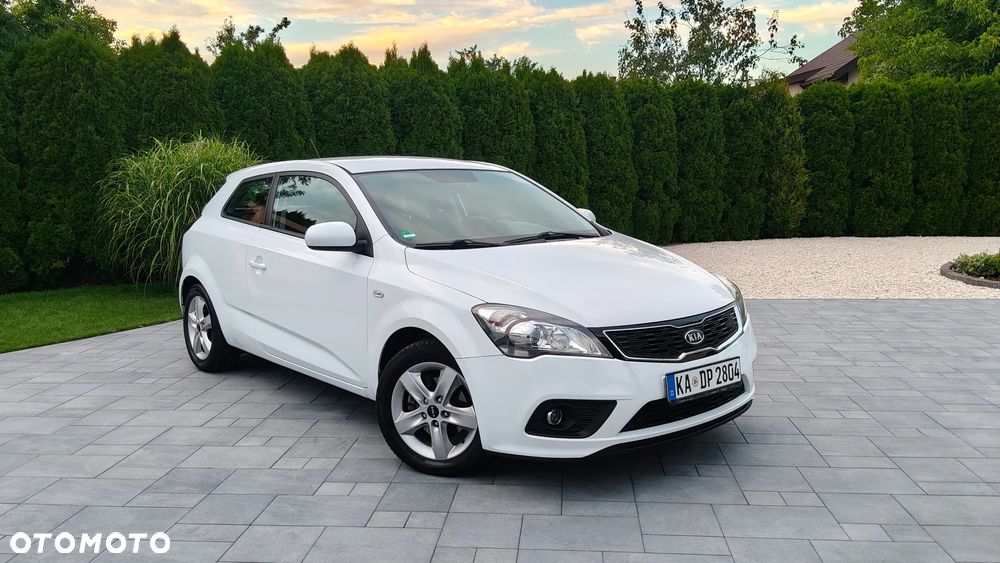 Kia ProCeed 1.4 CVVT Dream-Team Edition - 11