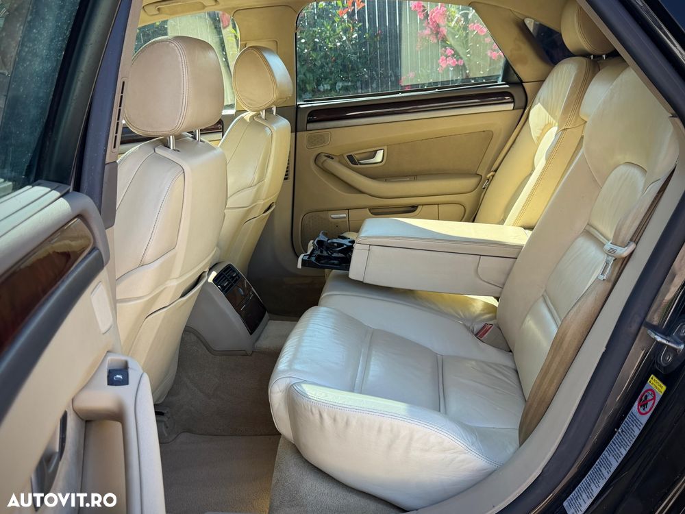 Audi A8 - 8
