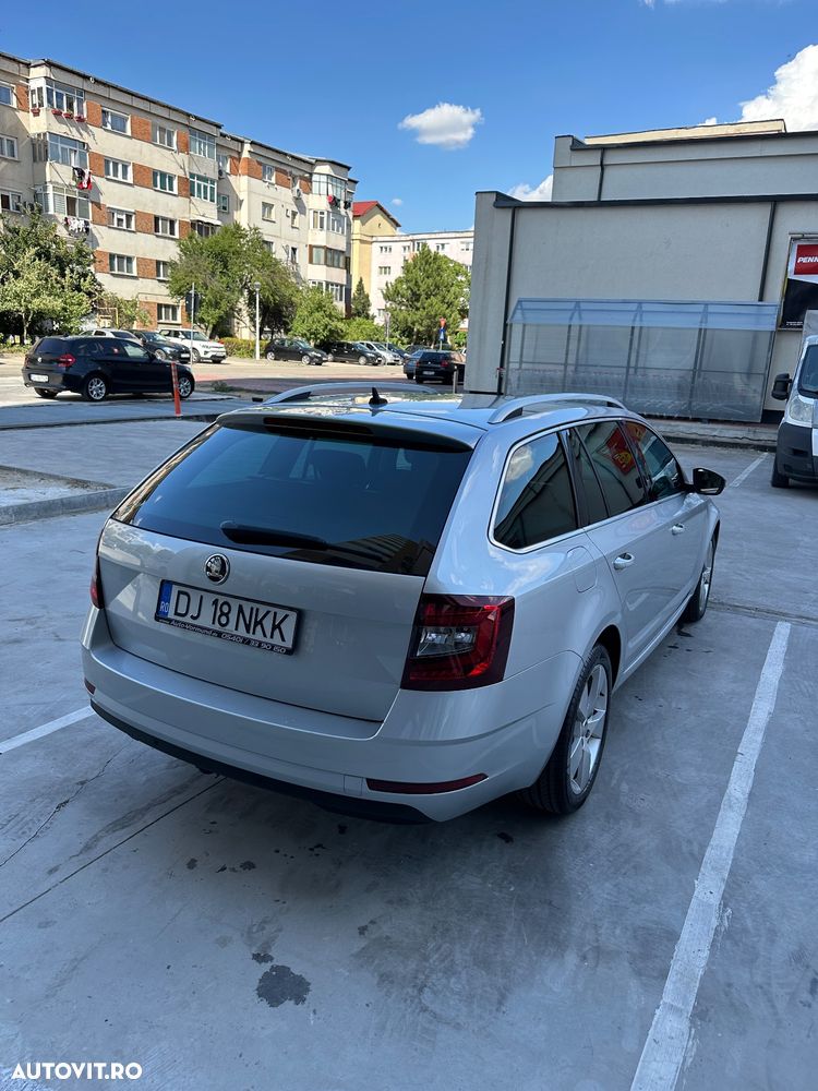 Skoda Octavia Combi Diesel 2.0 TDI Style - 6