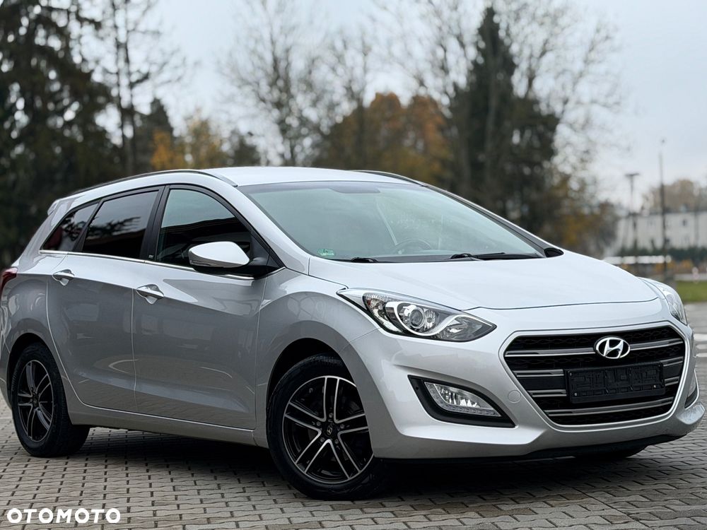 Hyundai i30 Kombi 1.6 GDi DCT Passion - 12