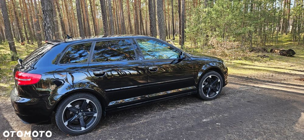 Audi A3 Sportback 1.6 TDI DPF Attraction - 4