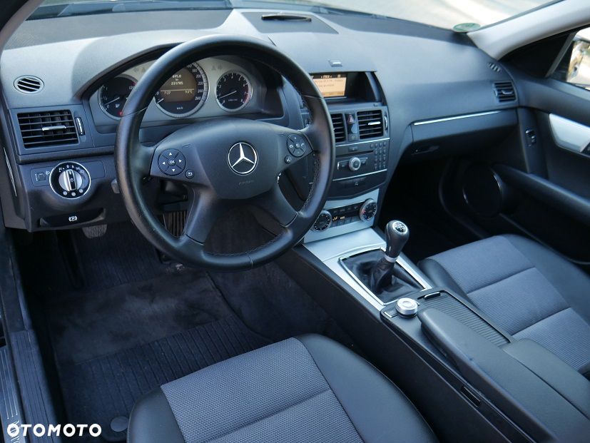 Mercedes-Benz Klasa C 200 Avantgarde Edition - 12