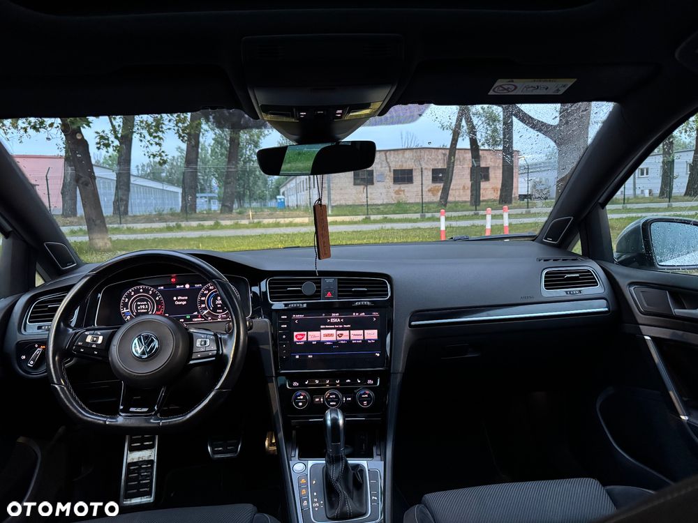 Volkswagen Golf - 8