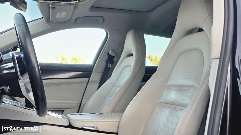 Porsche Panamera Sport Turismo 4 E-Hybrid Platinum Edition - 10
