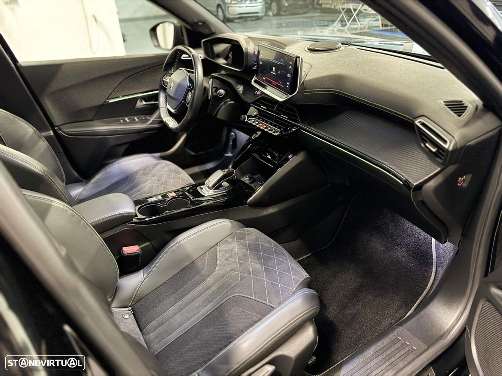 Peugeot 2008 1.2 PureTech GT Pack EAT8 - 7