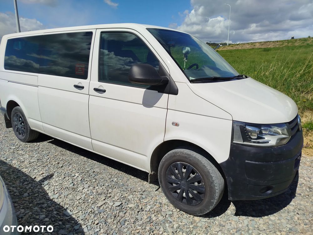 Volkswagen Caravelle - 4