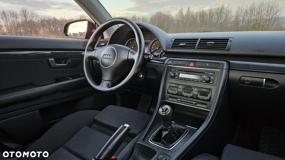 Audi A4 Limousine - 28