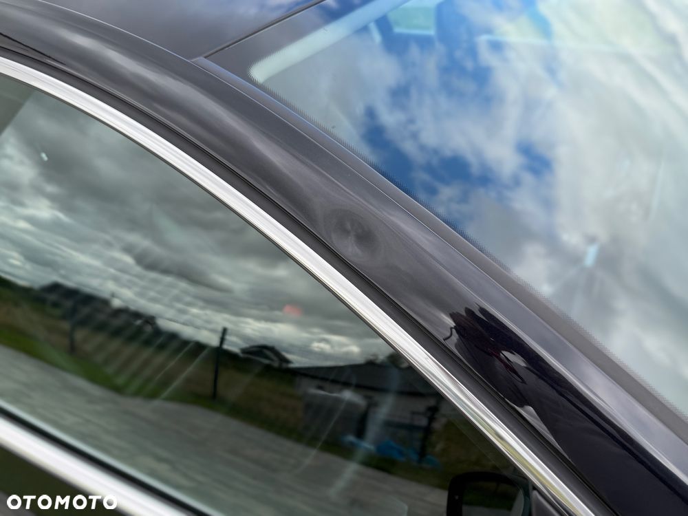 Volkswagen Passat 2.0 TDI DPF BlueMotion Technology Comfortline - 16