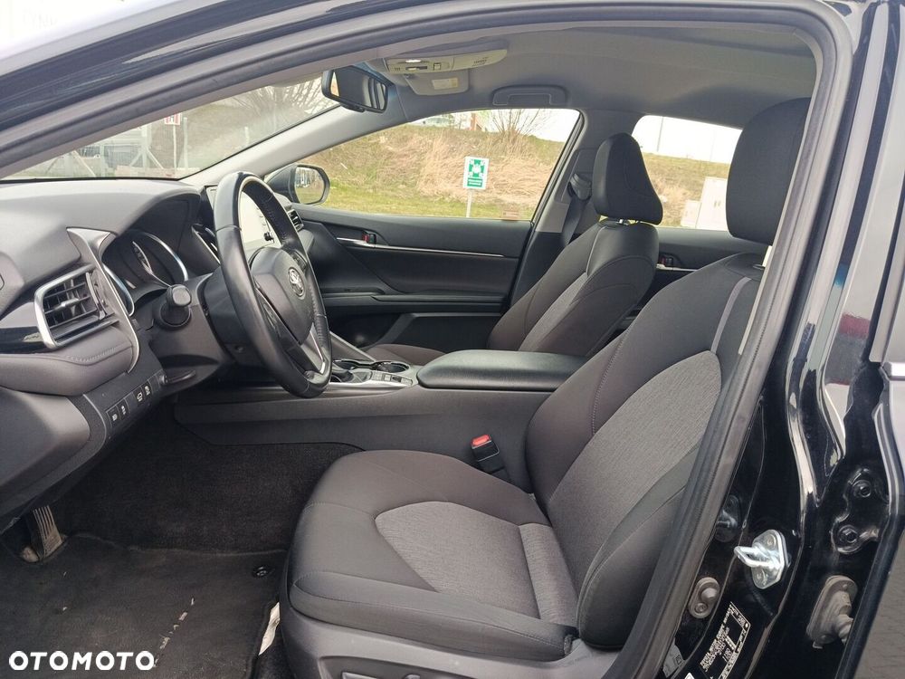 Toyota Camry 2.5 Hybrid Comfort CVT - 15