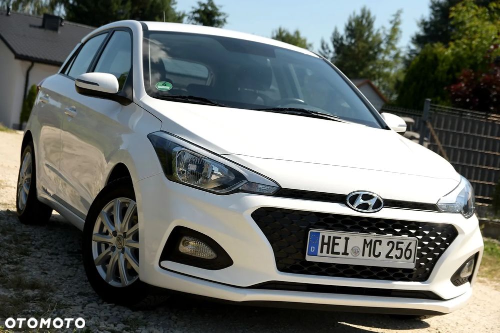 Hyundai i20 1.2 Fifa World Cup Edition - 2