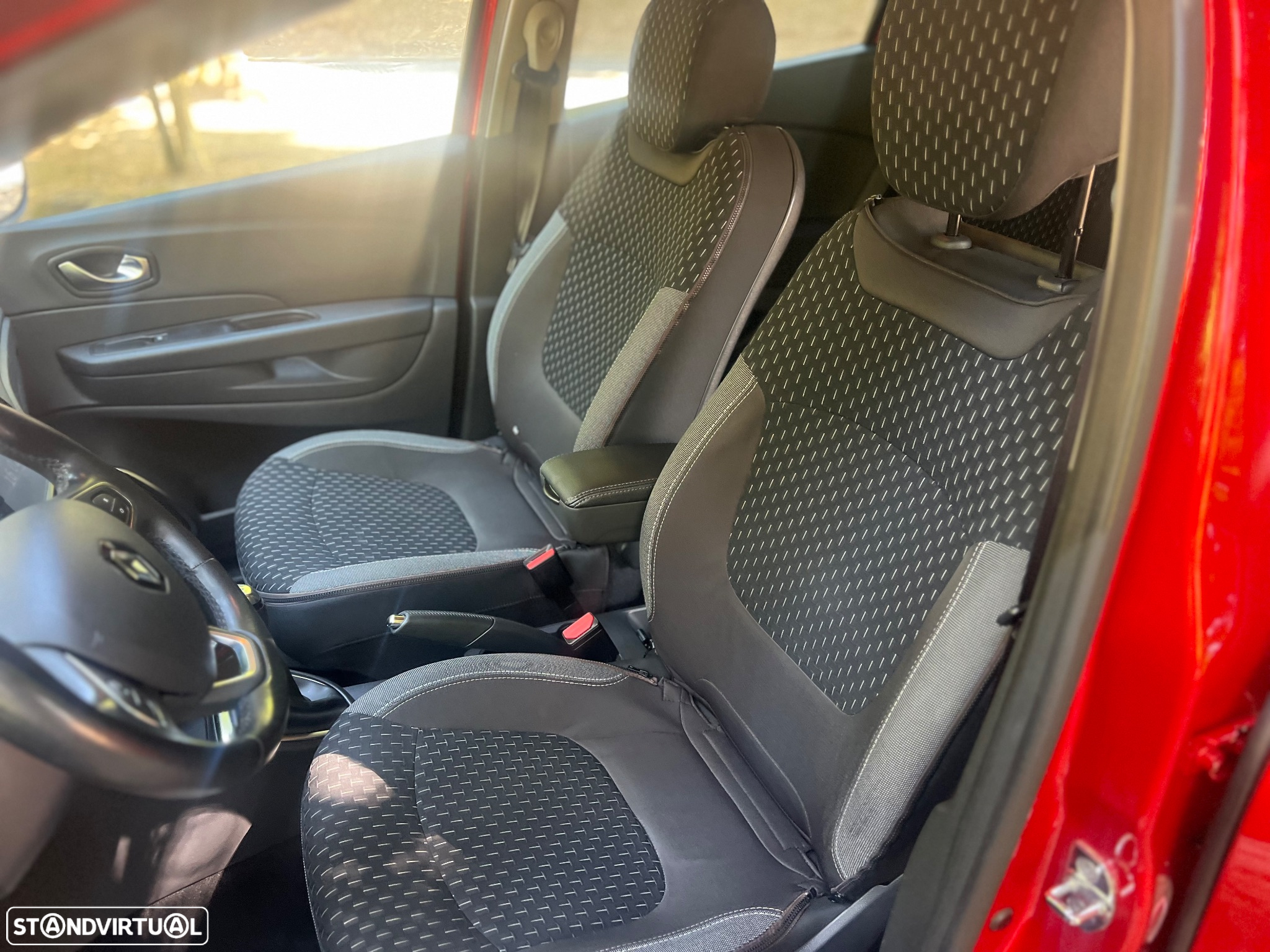 Renault Captur 1.5 dCi Exclusive - 16