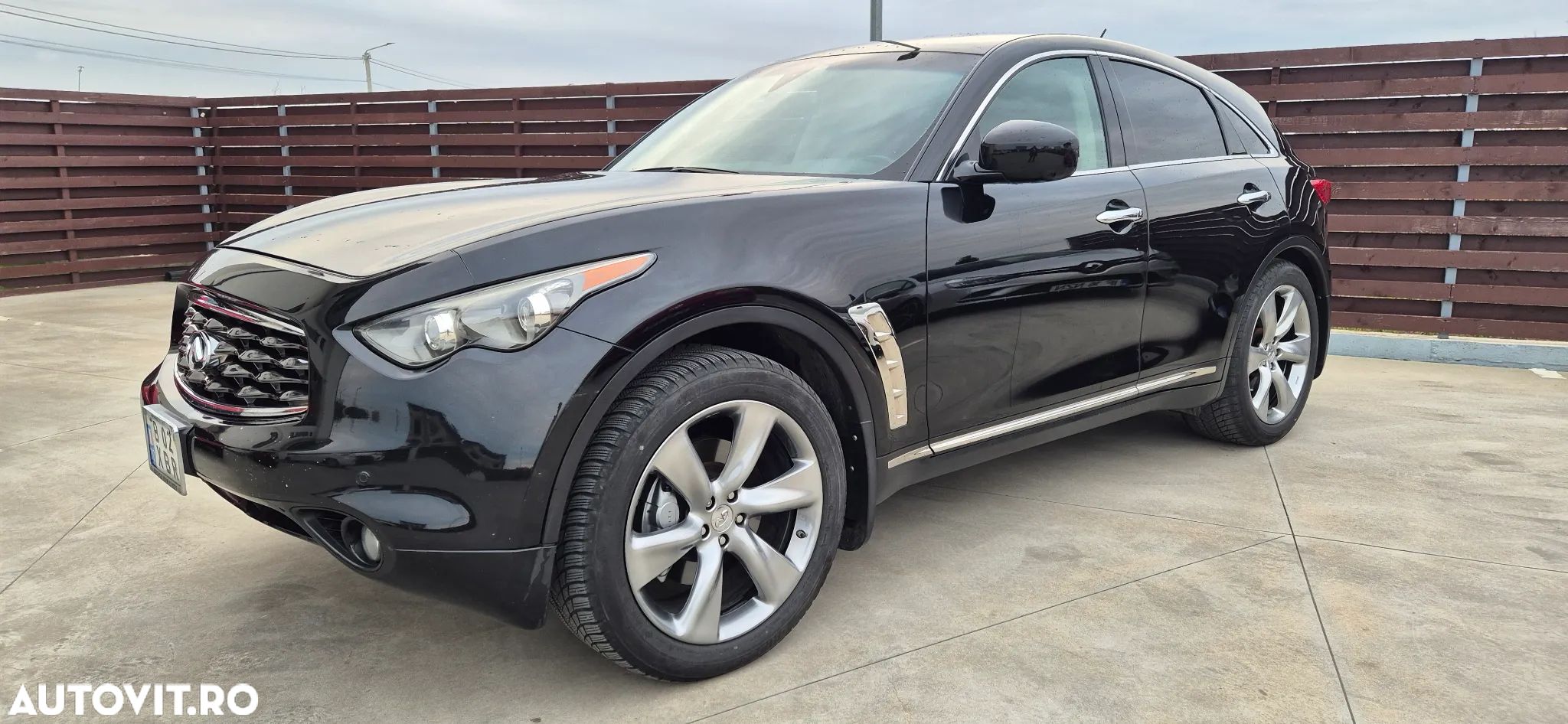 Infiniti FX 50 FX50 5.0L V8 S Premium AWD - 1
