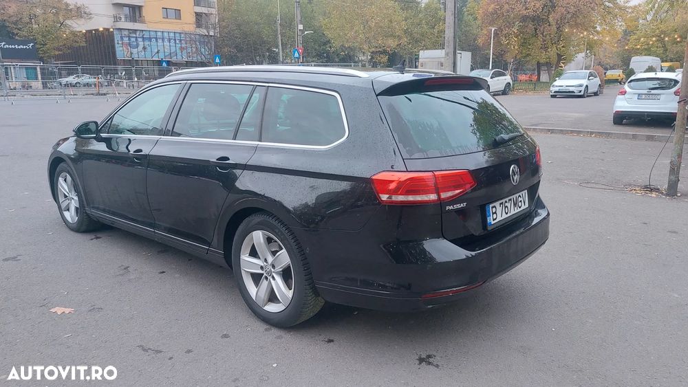 Volkswagen Passat - 4