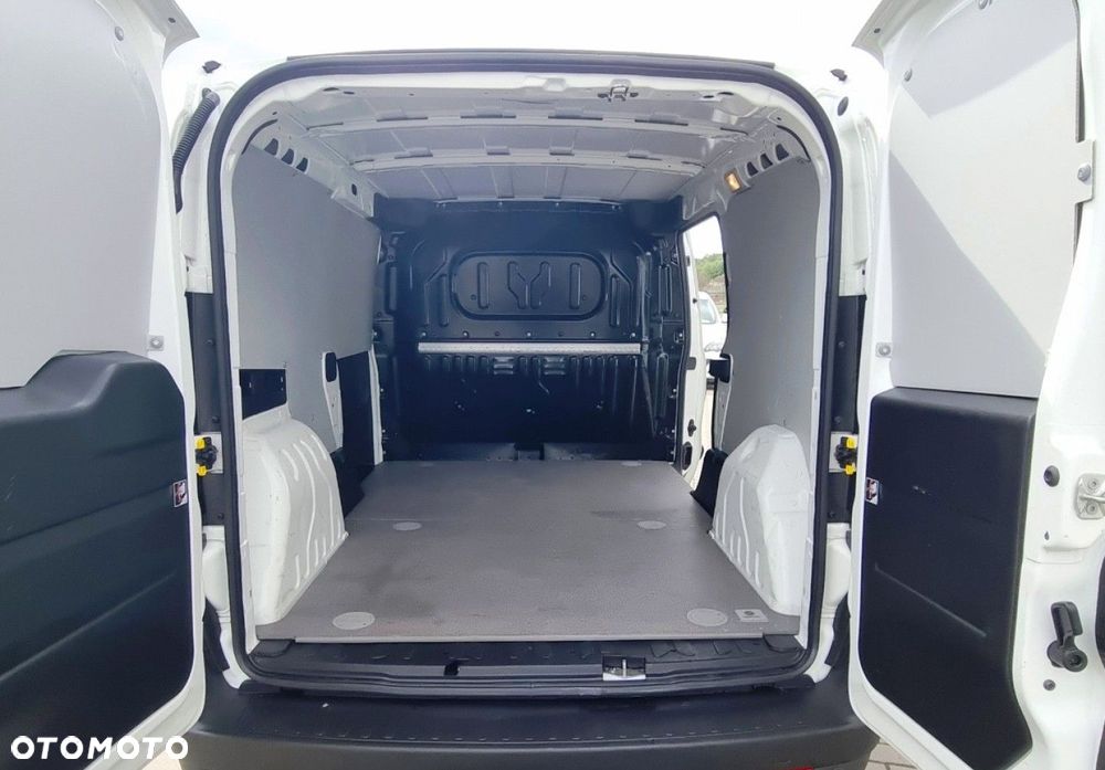 Fiat Doblo - 32