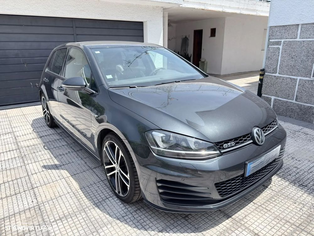 VW Golf 2.0 TDI GTD DSG - 4