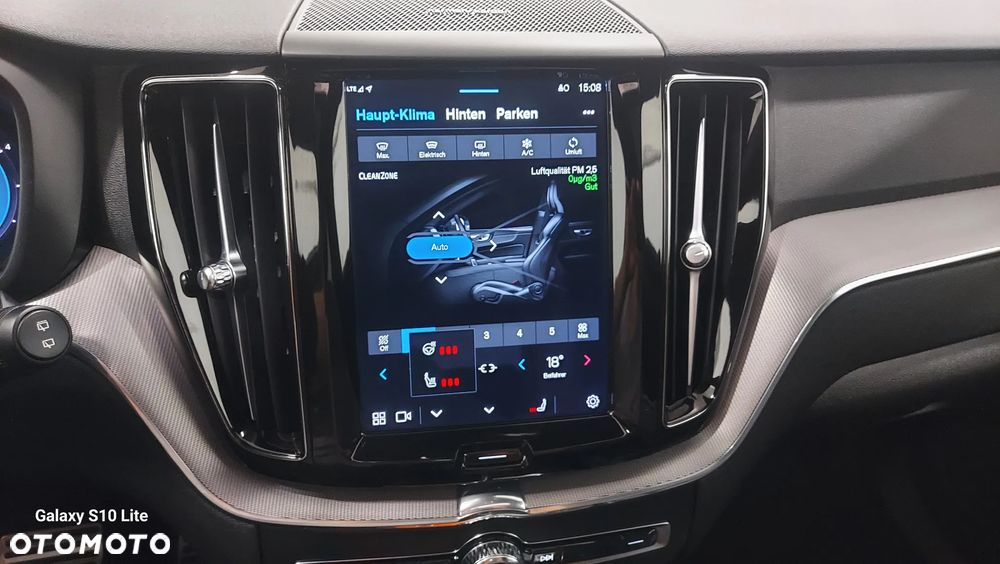 Volvo XC 60 B4 D AWD Ultimate Dark - 26