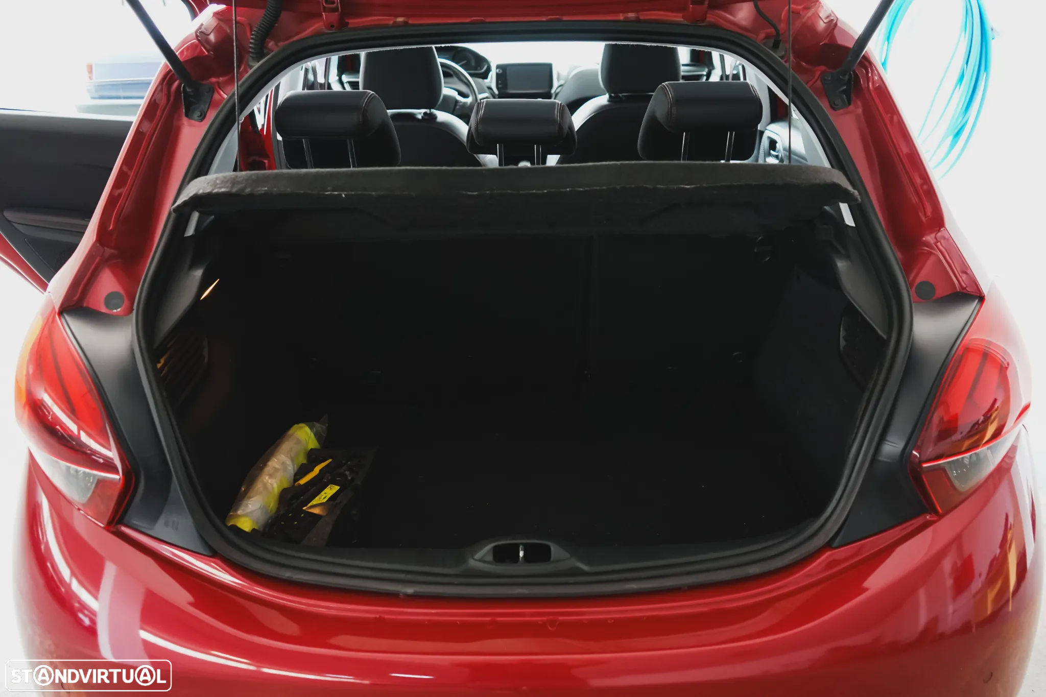 Peugeot 208 1.6 BlueHDi Allure - 28