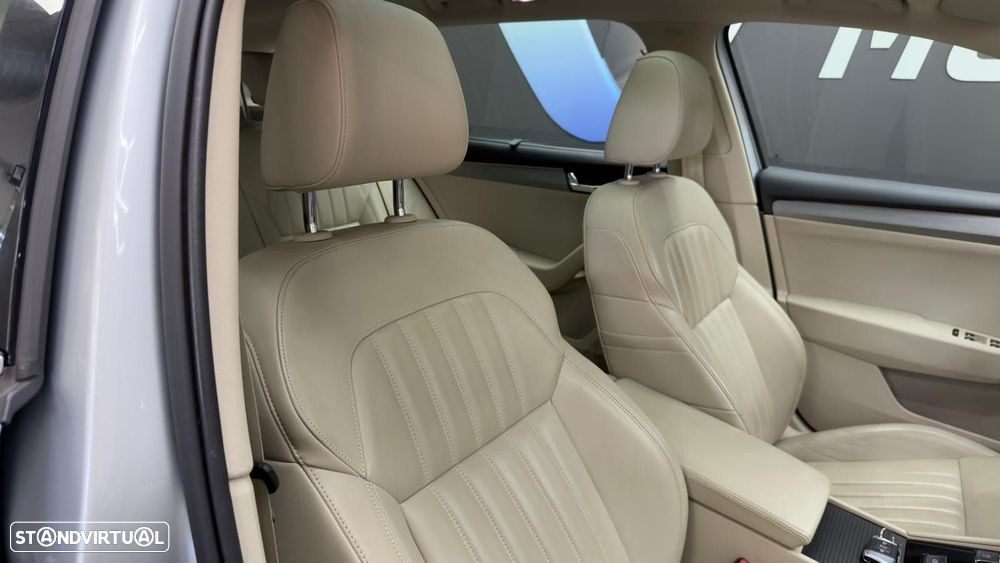 Skoda Superb Break 2.0 TDI Style DSG - 29