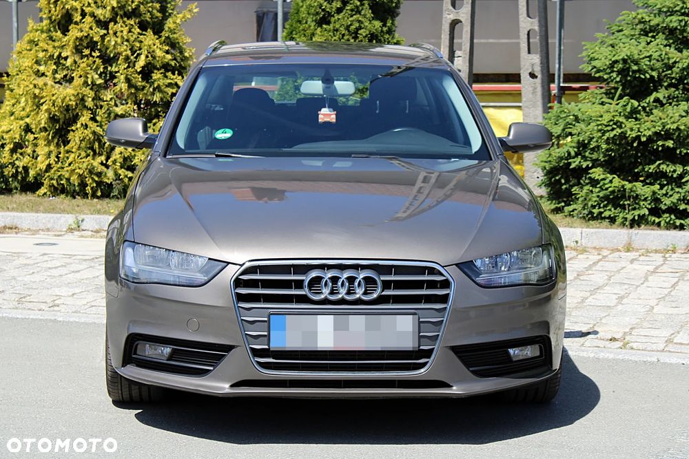 Audi A4 Avant - 4