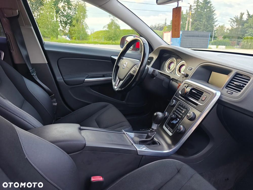 Volvo V60 DRIVe - 13