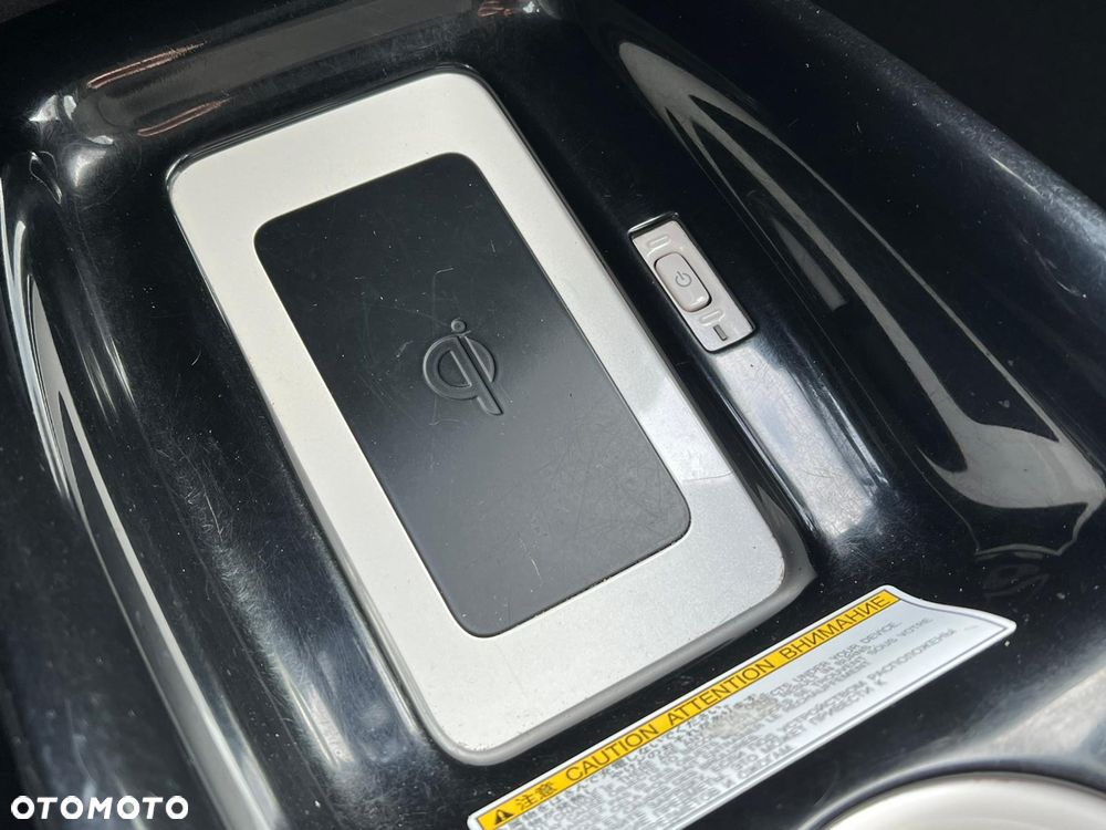 Toyota Prius Hybrid - 21