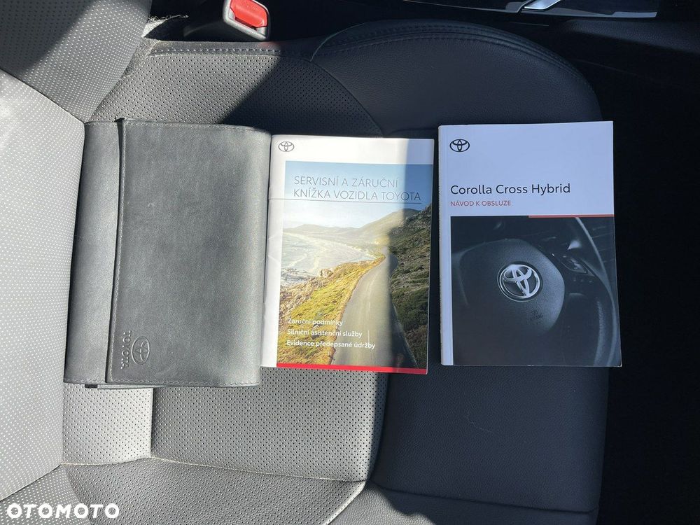Toyota Corolla Cross 2.0 Hybrid Premiere Edition - 10