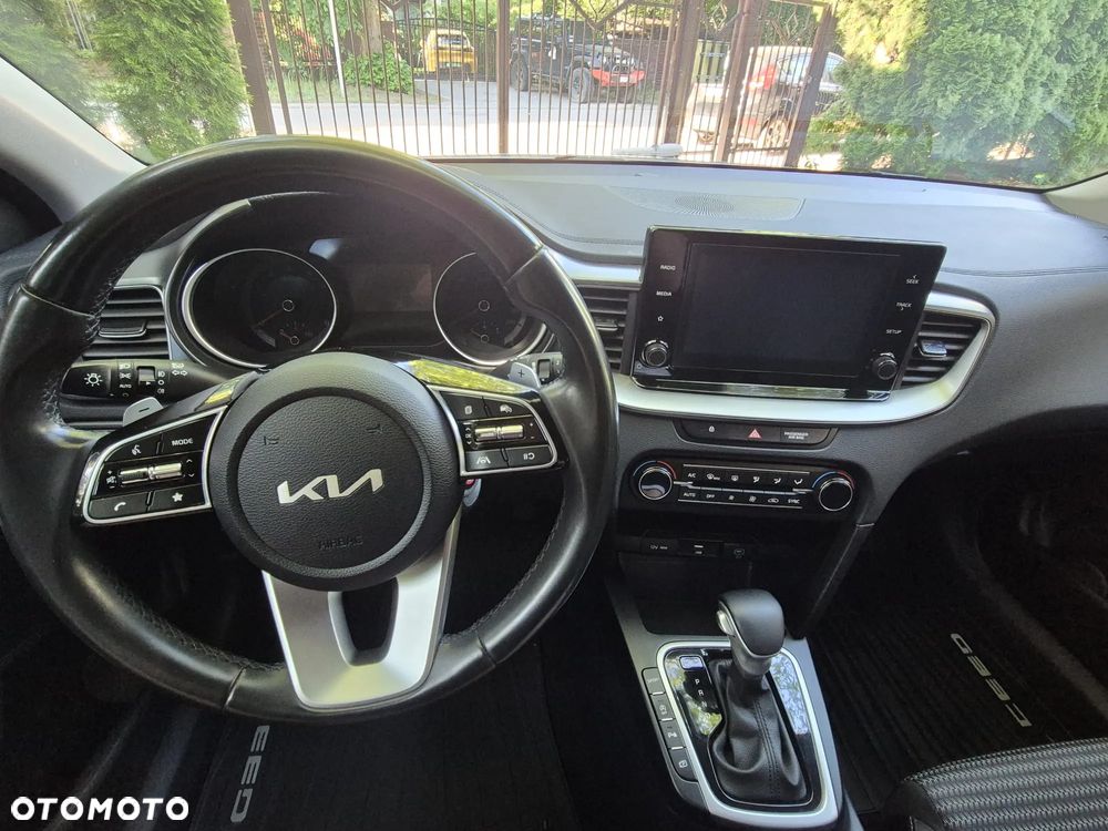 Kia Ceed 1.5 T-GDI MHEV M - 8