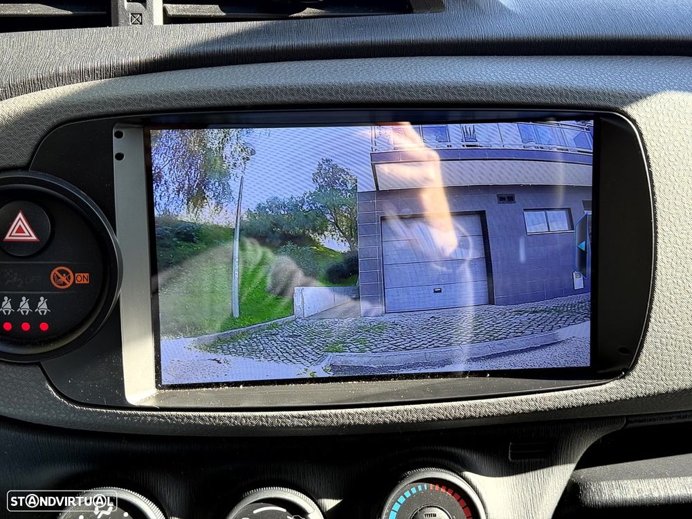 Toyota Yaris 1.0 VVT-i High Pack+NAVI - 5