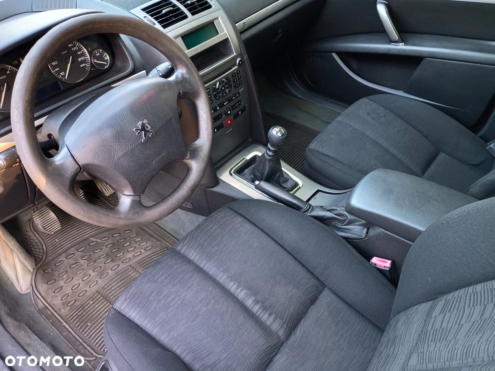 Peugeot 407 - 13