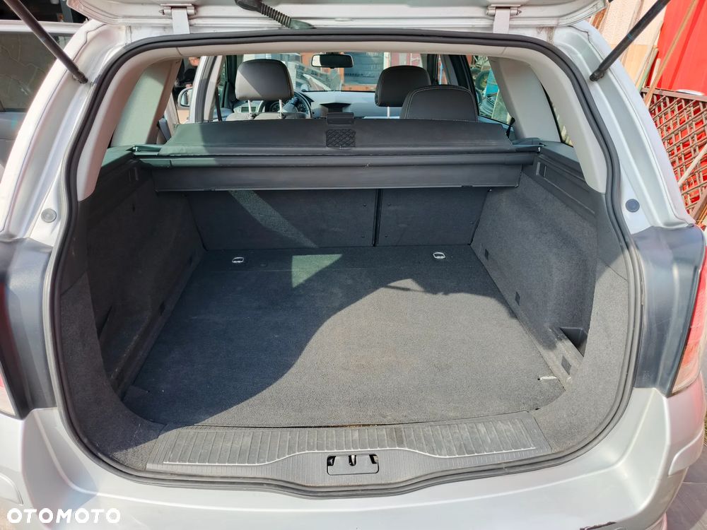 Opel Astra 1.9 CDTI Cosmo - 5
