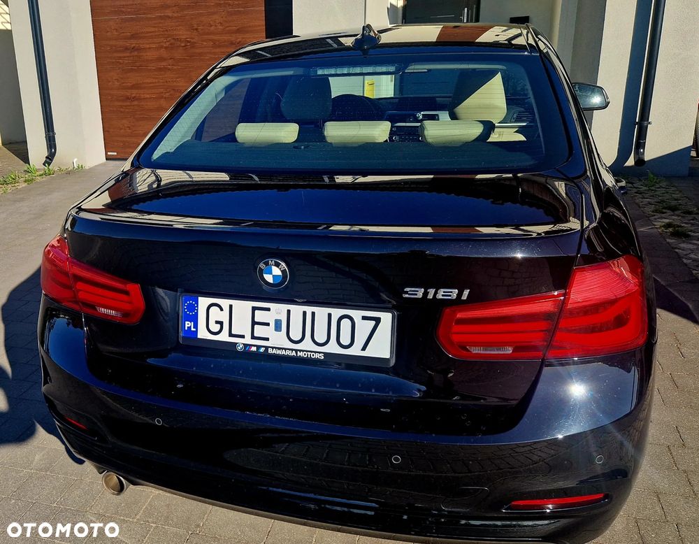 BMW Seria 3 318i - 6