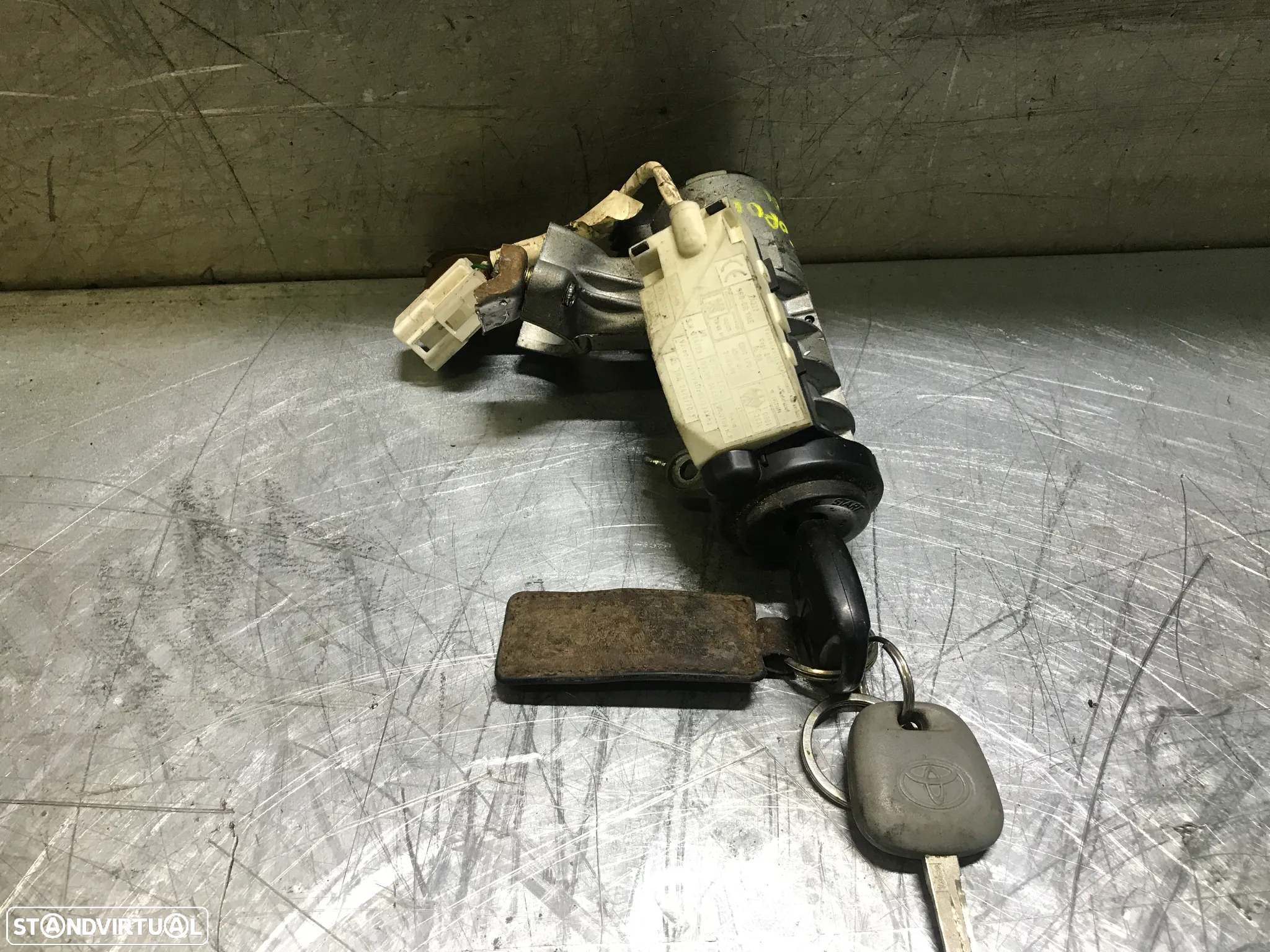 CANHÃO DE IGNIÇÃO TOYOTA COROLLA / AVENSIS - 45020052 - 3
