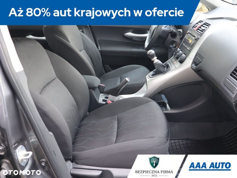 Toyota Auris - 10