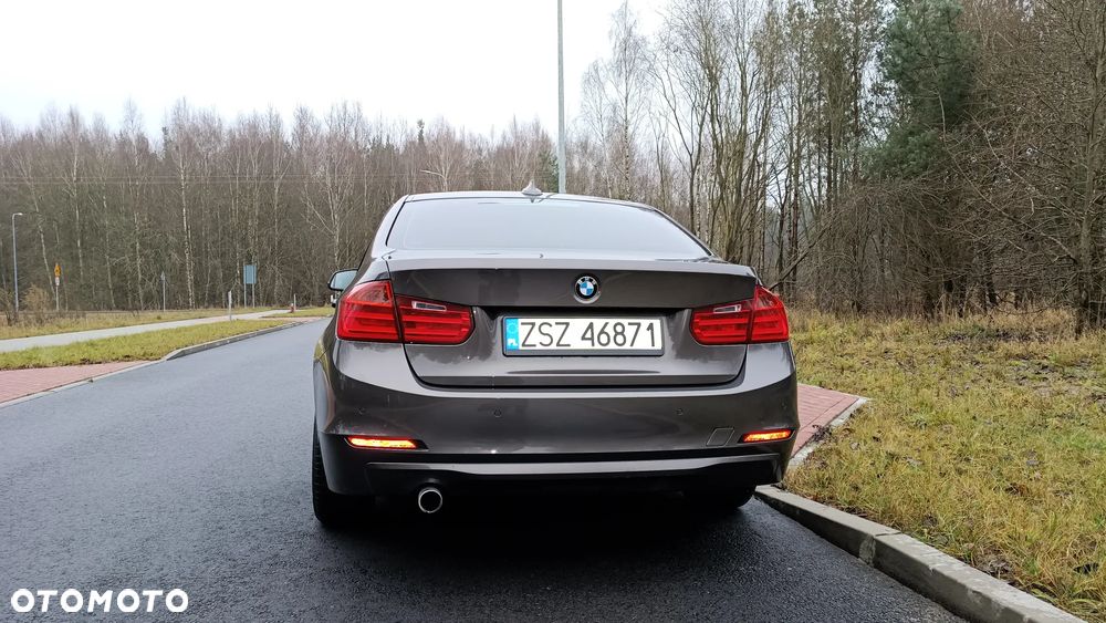 BMW Seria 3 316d - 19