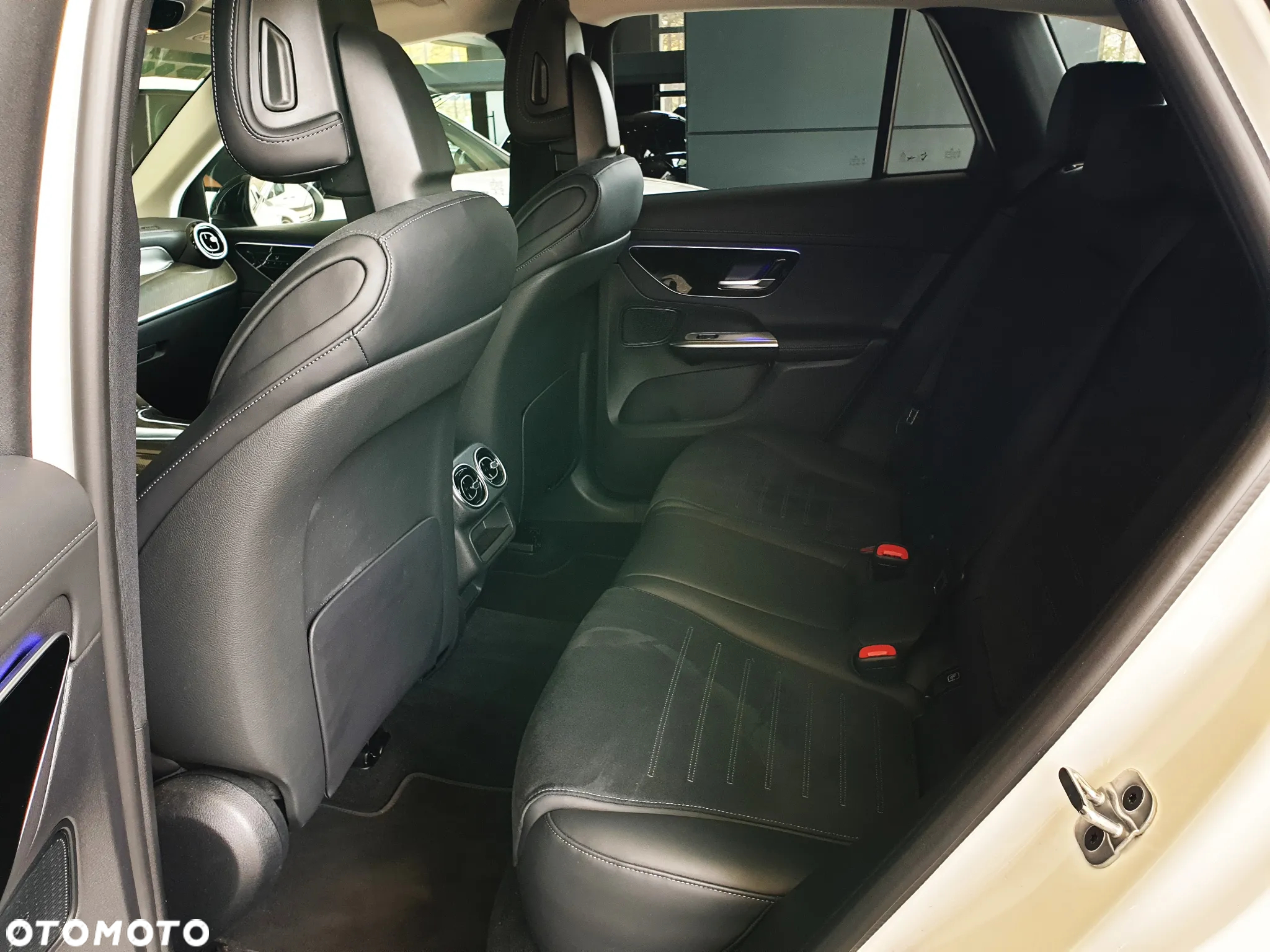 Mercedes-Benz GLC 300 de 4-Matic AMG Line - 12