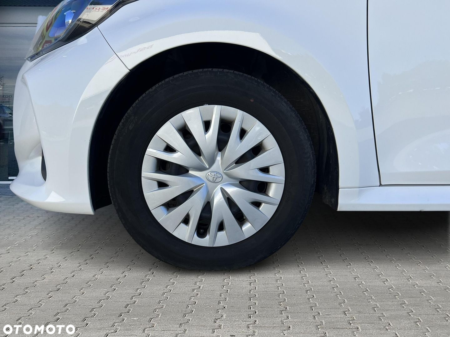 Toyota Yaris 1.5 Comfort CVT - 28